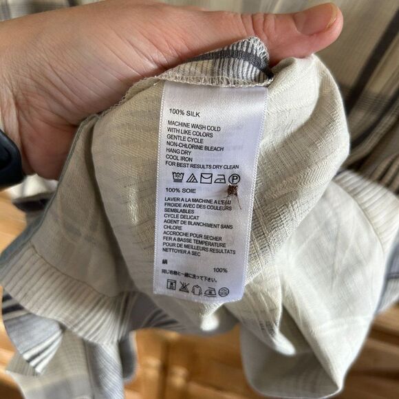 Tommy Bahama Medium Silk Button Front Shirt Short Sleeve White Gray Plaid - Picture 12 of 13